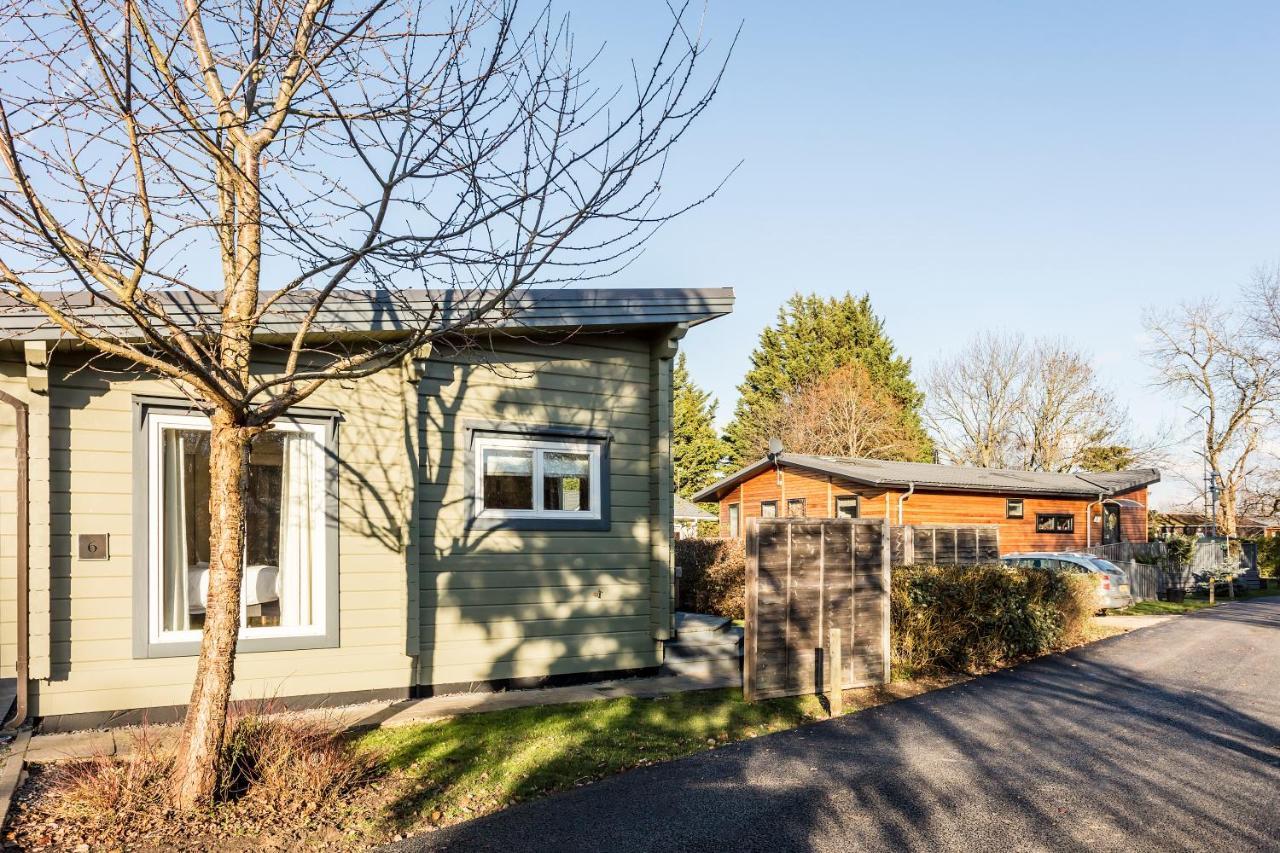 Roydon Marina Village Lodges Eksteriør billede