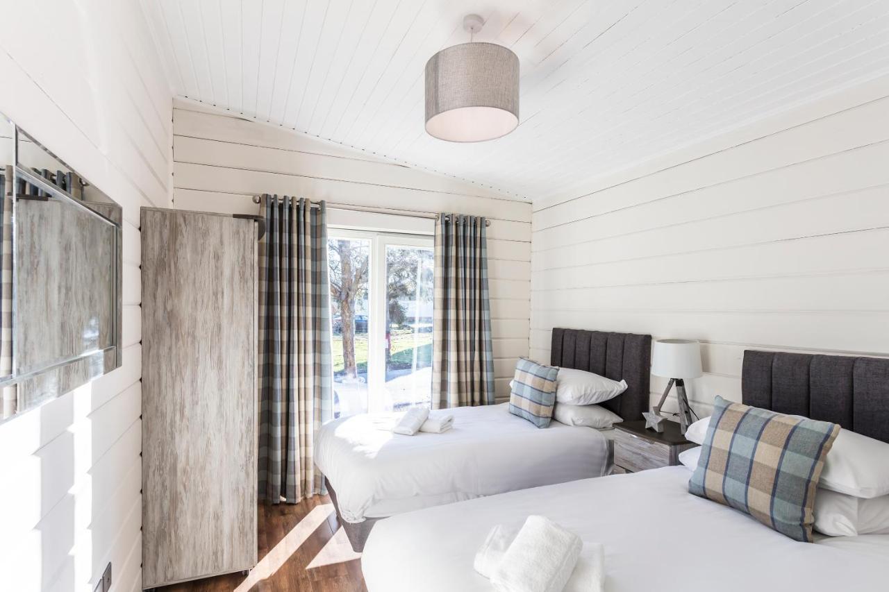 Roydon Marina Village Lodges Eksteriør billede