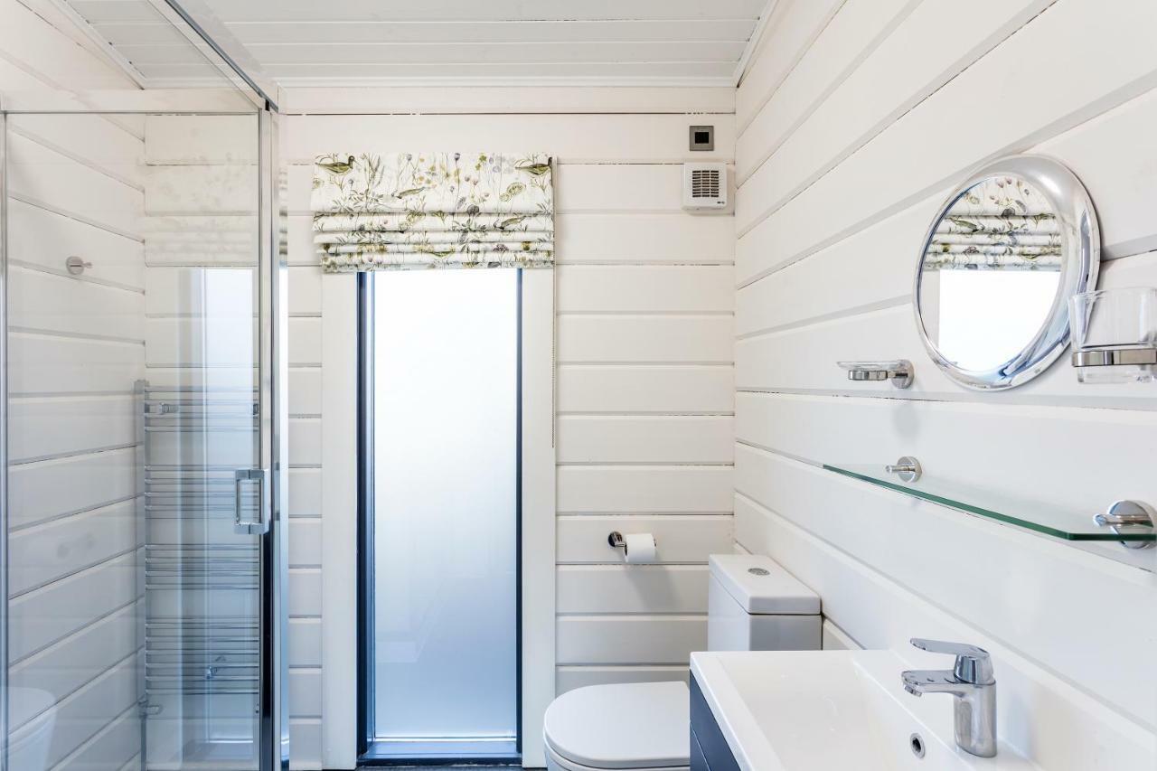 Roydon Marina Village Lodges Eksteriør billede