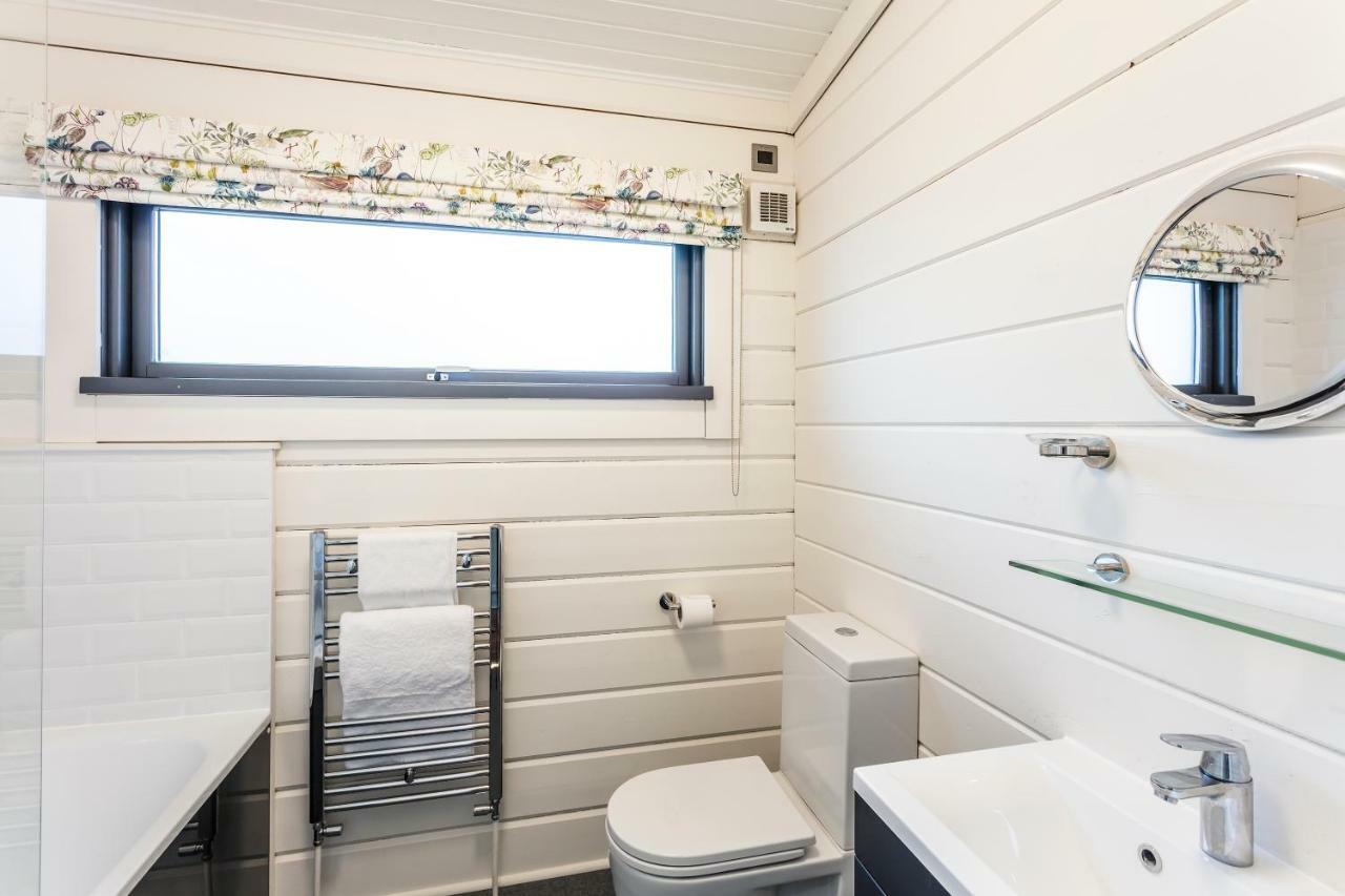 Roydon Marina Village Lodges Eksteriør billede
